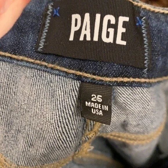 PAIGE BLUE JEANS SIZE 25